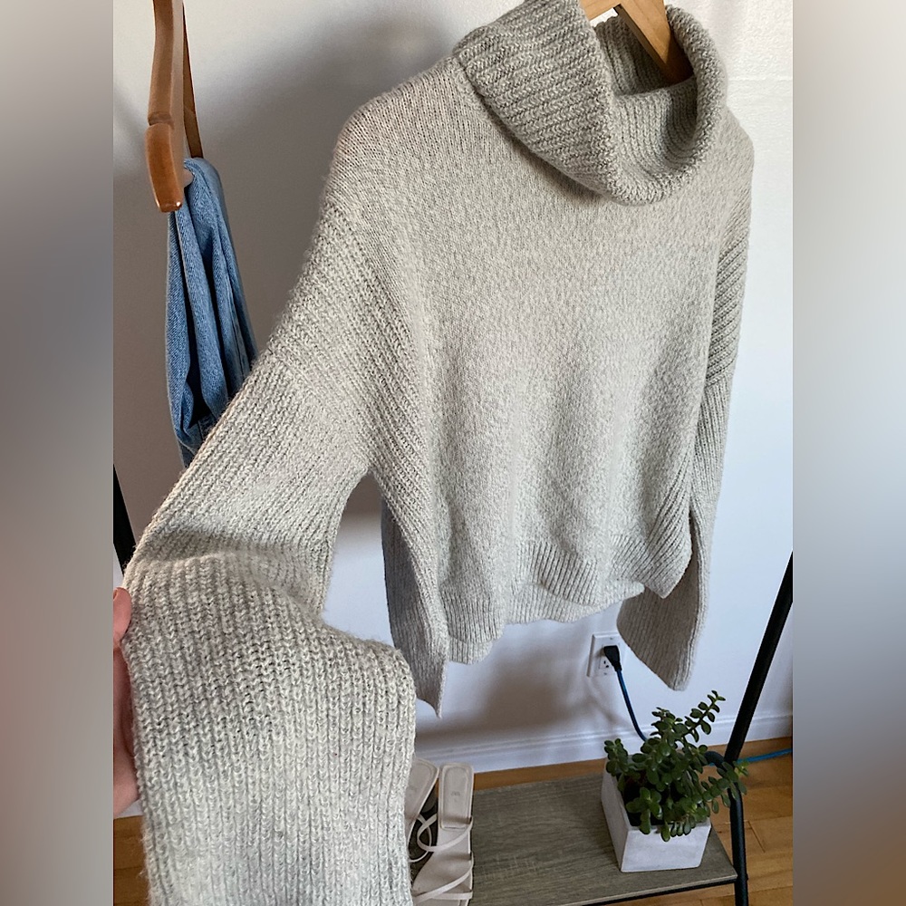 Wool Cream Sweater - Calvin Klein